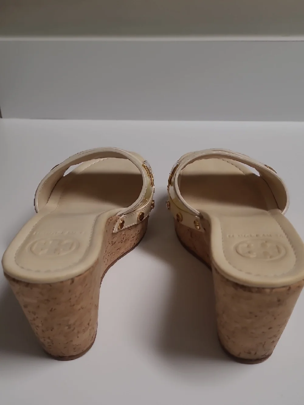 Tory Burch Pale Yellow Patent Slide Mules with Gold Hardware - Size 6.5
